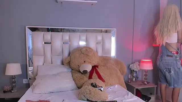 Darlyn tenderhot   online show from December 18, 2:56 pm