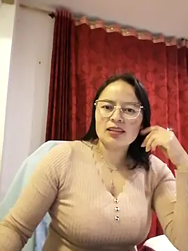 Daliz Leon online show from October 13, 2:00 am