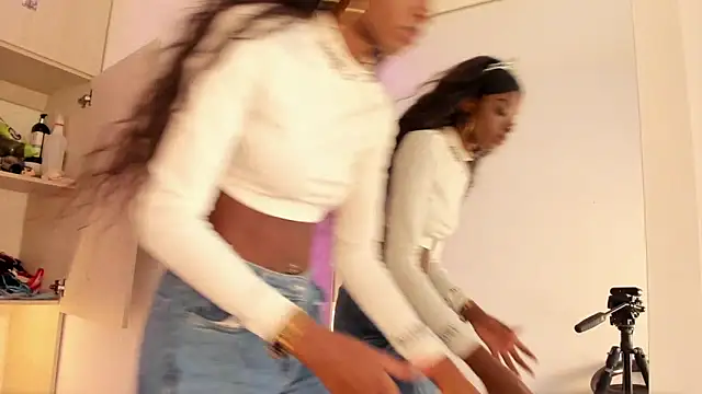 Snapshot of Stefannyevans_ chatting on February 12, 2:01 pm Stefannyevans online show from February 12, 2:01 pm