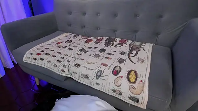 flower smith  online show from April 1, 11:55 am