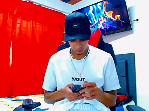 Snapshot of cristian_tayron1 chatting on July 26, 9:00 pm cristian tayron1 online show from July 26, 9:00 pm