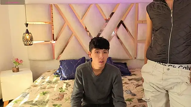 hoot boyss online show from September 11, 7:36 pm