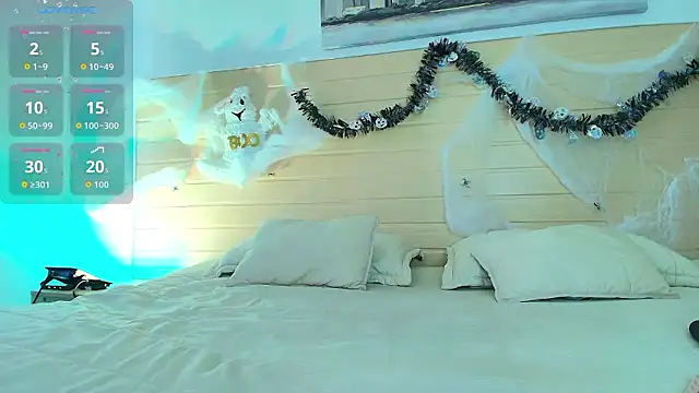 Snapshot of GabiHills chatting on October 20, 7:03 pm GabiHills online show from October 20, 7:03 pm