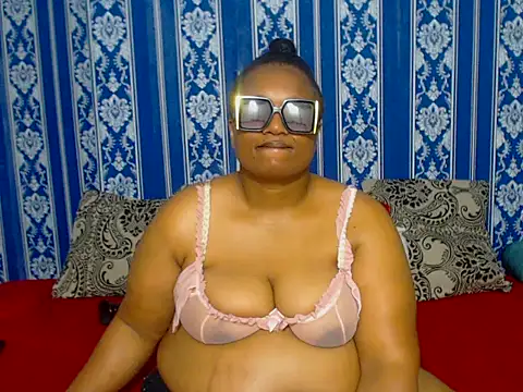 JUICEYLIPS333 online show from November 23, 5:02 pm