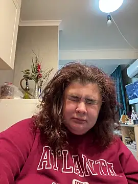 Snapshot of AliceCurlyX chatting on November 28, 8:44 pm AliceCurlyX online show from November 28, 8:44 pm