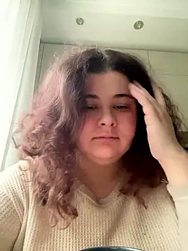 Snapshot of AliceCurlyX chatting on January 7, 10:40 am AliceCurlyX online show from January 7, 10:40 am