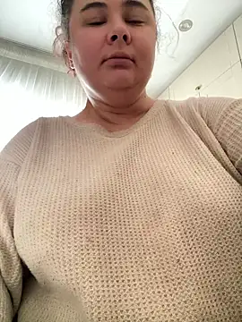 Snapshot of AliceCurlyX chatting on January 15, 8:41 am AliceCurlyX online show from January 15, 8:41 am