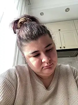 Snapshot of AliceCurlyX chatting on January 19, 11:14 am AliceCurlyX online show from January 19, 11:14 am