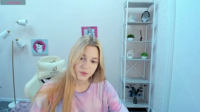 Sylvia Ortiz online show from September 22, 8:05 am