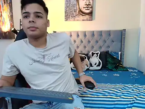 stewart mateo  online show from October 18, 2:03 am