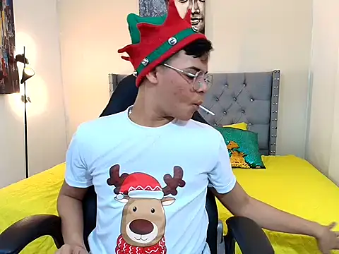 stewart mateo  online show from December 5, 2:09 am