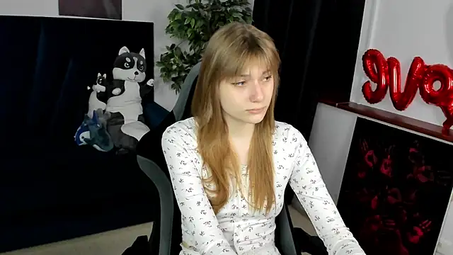 Snapshot of SophieLumen chatting on September 8, 5:01 pm SophieLumen online show from September 8, 5:01 pm