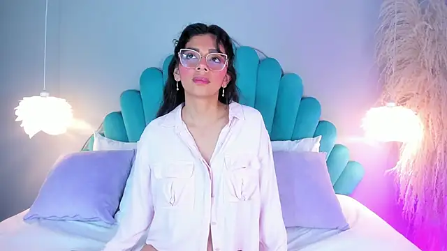 Snapshot of AlassiaHocthner chatting on October 27, 11:58 am AlassiaHocthner online show from October 27, 11:58 am