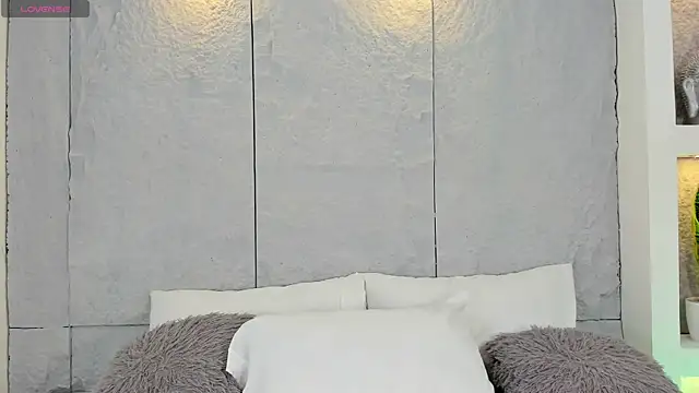 Snapshot of AlassiaHocthner chatting on March 17, 11:57 am AlassiaHocthner online show from March 17, 11:57 am