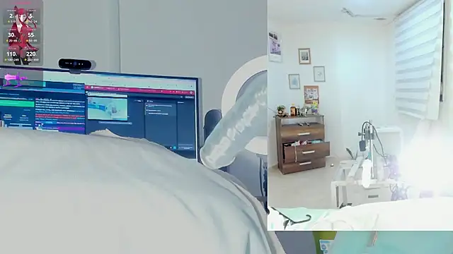 Snapshot of Rosy_Emely chatting on November 11, 9:20 am Rosy Emely online show from November 11, 9:20 am