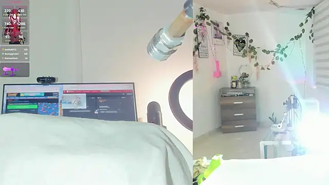 Snapshot of Rosy_Emely chatting on December 20, 9:27 am Rosy Emely online show from December 20, 9:27 am