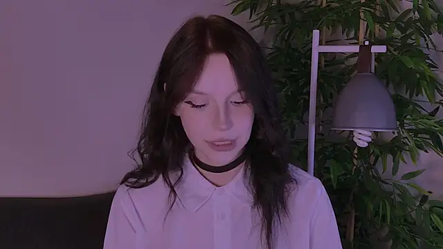 claire bennett online show from June 22, 1:07 am