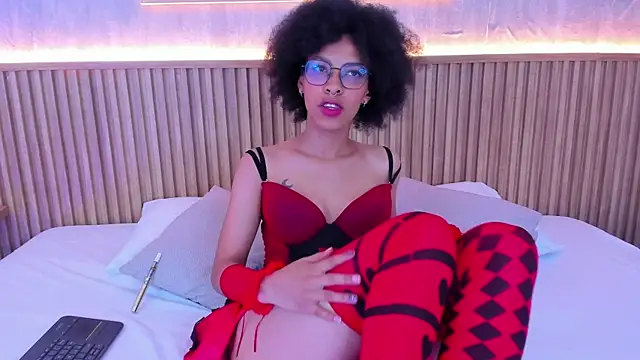 Snapshot of sophie_rojas chatting on October 29, 2:14 am sophie rojas online show from October 29, 2:14 am