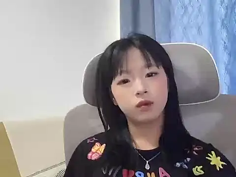 jingjing005 online show from May 16, 6:43 am