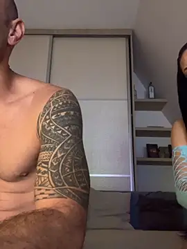 Enriko Aisah2025 online show from October 1, 9:10 pm