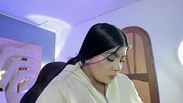 BellaBoobs  online show from May 12, 7:55 pm