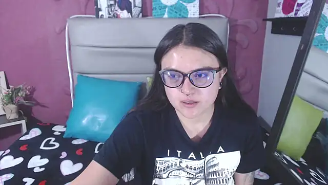 Cailing Zu online show from September 21, 7:15 pm