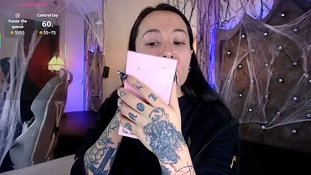 Zami Escobar of online show from November 5, 5:35 pm