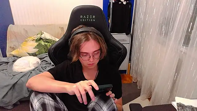 Twinchik online show from October 4, 10:30 pm