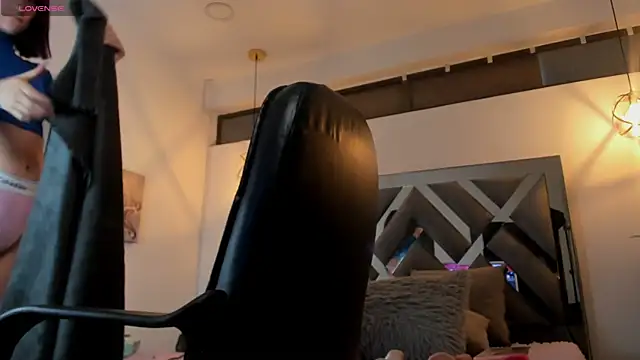 Candy Hott7 online show from September 22, 8:55 pm