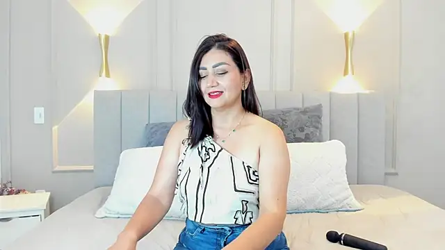 victoria bourne online show from October 15, 7:14 pm