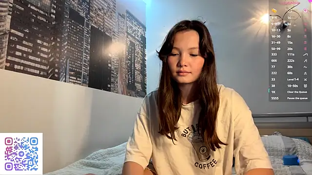 Snapshot of KiraVelvet chatting on September 23, 7:11 am KiraVelvet online show from September 23, 7:11 am