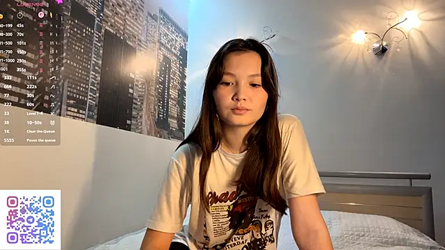 Snapshot of KiraVelvet chatting on September 28, 10:09 am KiraVelvet online show from September 28, 10:09 am