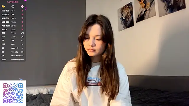 Snapshot of KiraVelvet chatting on October 5, 2:15 pm KiraVelvet online show from October 5, 2:15 pm