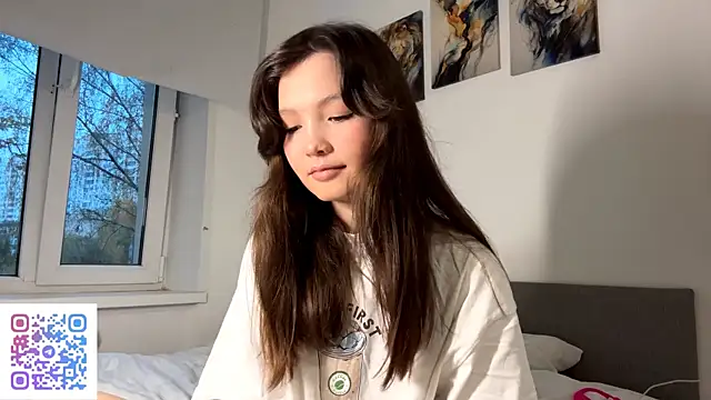 Snapshot of KiraVelvet chatting on October 6, 2:14 pm KiraVelvet online show from October 6, 2:14 pm