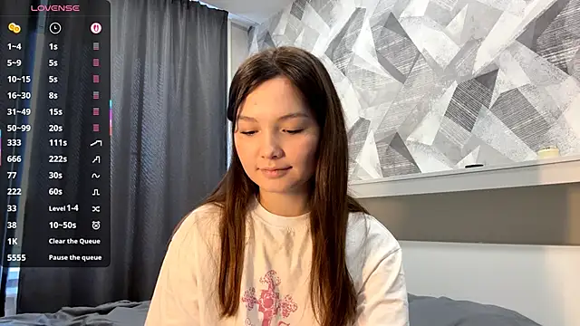 Snapshot of KiraVelvet chatting on October 11, 11:31 am KiraVelvet online show from October 11, 11:31 am