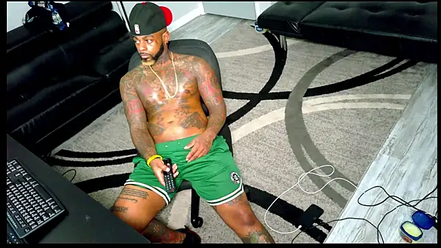 Snapshot of SLANGONDEMHOES chatting on October 11, 6:17 pm SLANGONDEMHOES online show from October 11, 6:17 pm