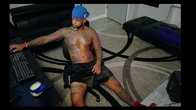 Snapshot of SLANGONDEMHOES chatting on October 18, 9:48 pm SLANGONDEMHOES online show from October 18, 9:48 pm