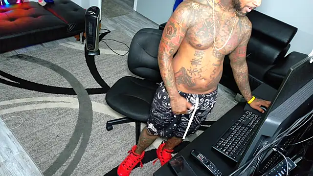 SLANGONDEMHOES online show from December 22, 5:54 pm