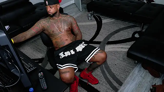 SLANGONDEMHOES online show from March 29, 2:39 pm