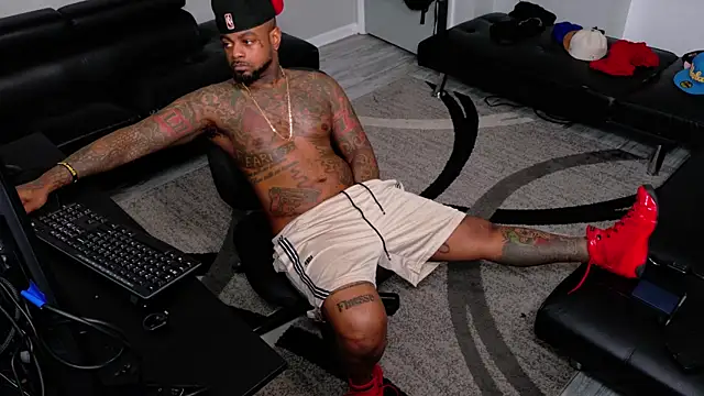 SLANGONDEMHOES online show from April 22, 1:56 pm