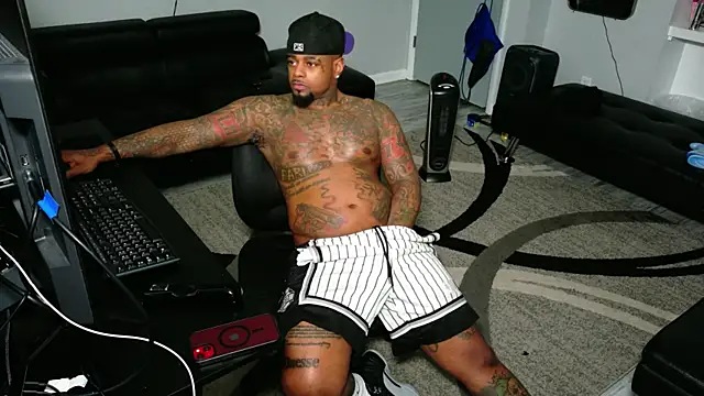Snapshot of SLANGONDEMHOES chatting on June 3, 2:58 am SLANGONDEMHOES online show from June 3, 2:58 am