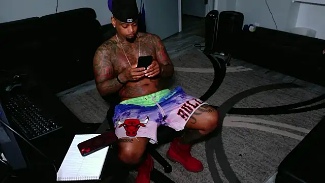 Snapshot of SLANGONDEMHOES chatting on June 7, 2:43 pm SLANGONDEMHOES online show from June 7, 2:43 pm