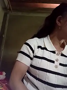 Snapshot of Fienjr chatting on September 29, 2:38 am Fienjr online show from September 29, 2:38 am