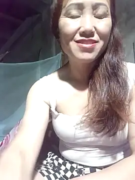 Snapshot of Fienjr chatting on October 25, 8:55 am Fienjr online show from October 25, 8:55 am