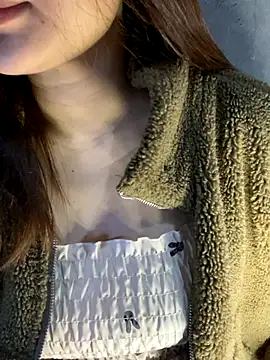 Hinne07 online show from December 15, 2:43 pm