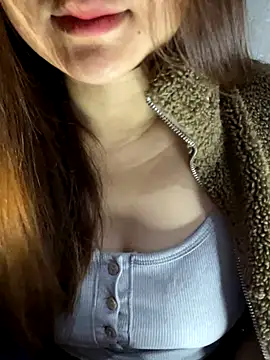 Hinne07 online show from December 17, 1:44 am