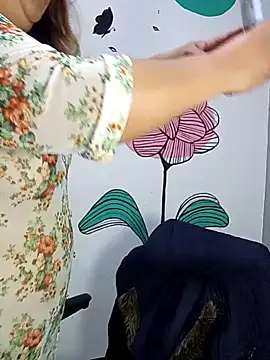 curvy diva  online show from September 21, 1:46 pm