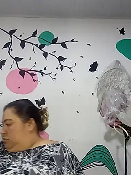 curvy diva  online show from November 2, 9:11 am