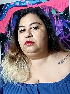 curvy diva  online show from November 3, 8:26 am