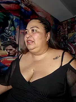 Snapshot of curvy_diva_ chatting on February 19, 9:38 am curvy diva online show from February 19, 9:38 am